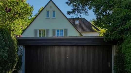 garage homes in calgary for sale